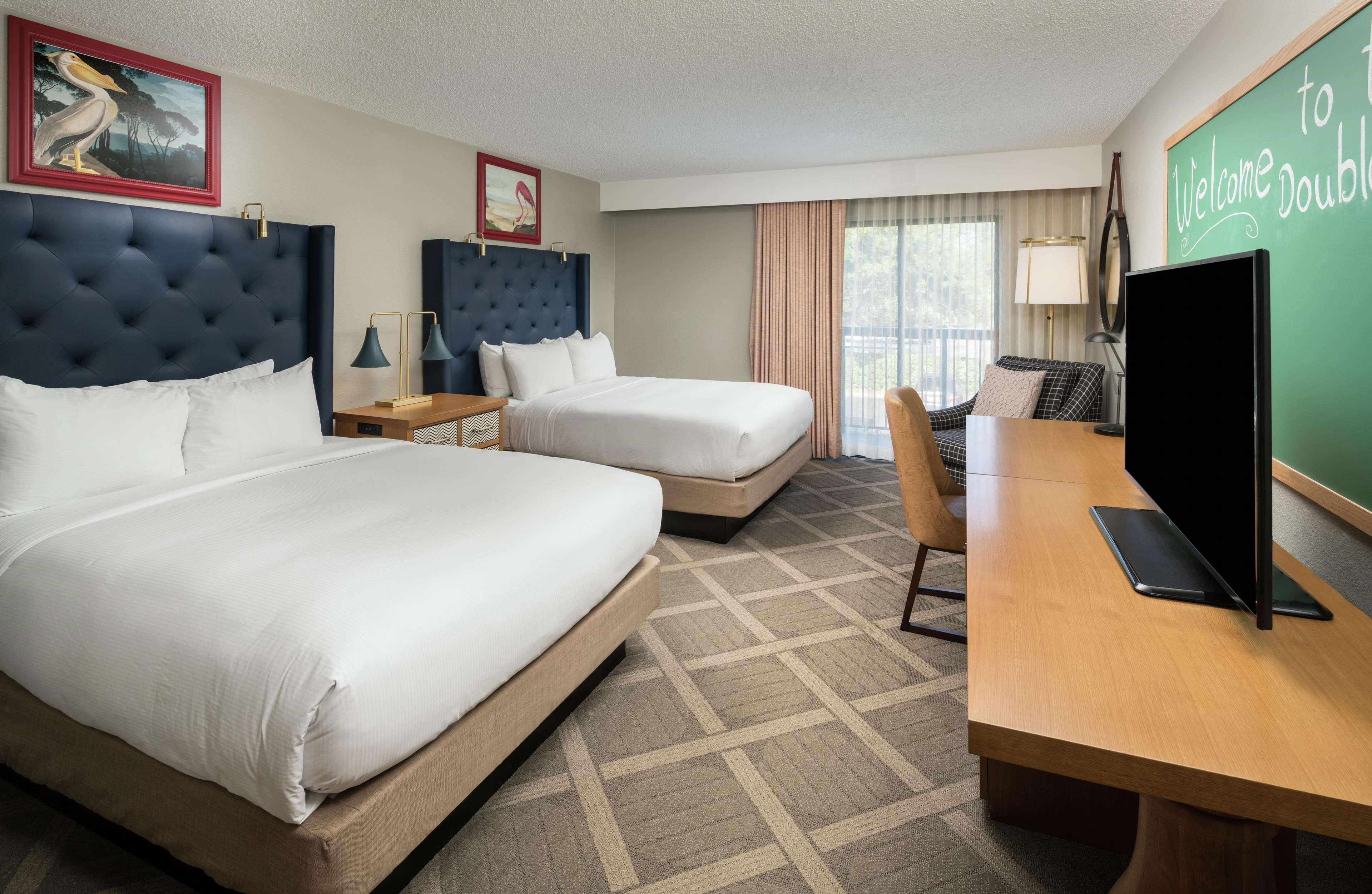 Doubletree By Hilton Γκέινσβιλ Εξωτερικό φωτογραφία