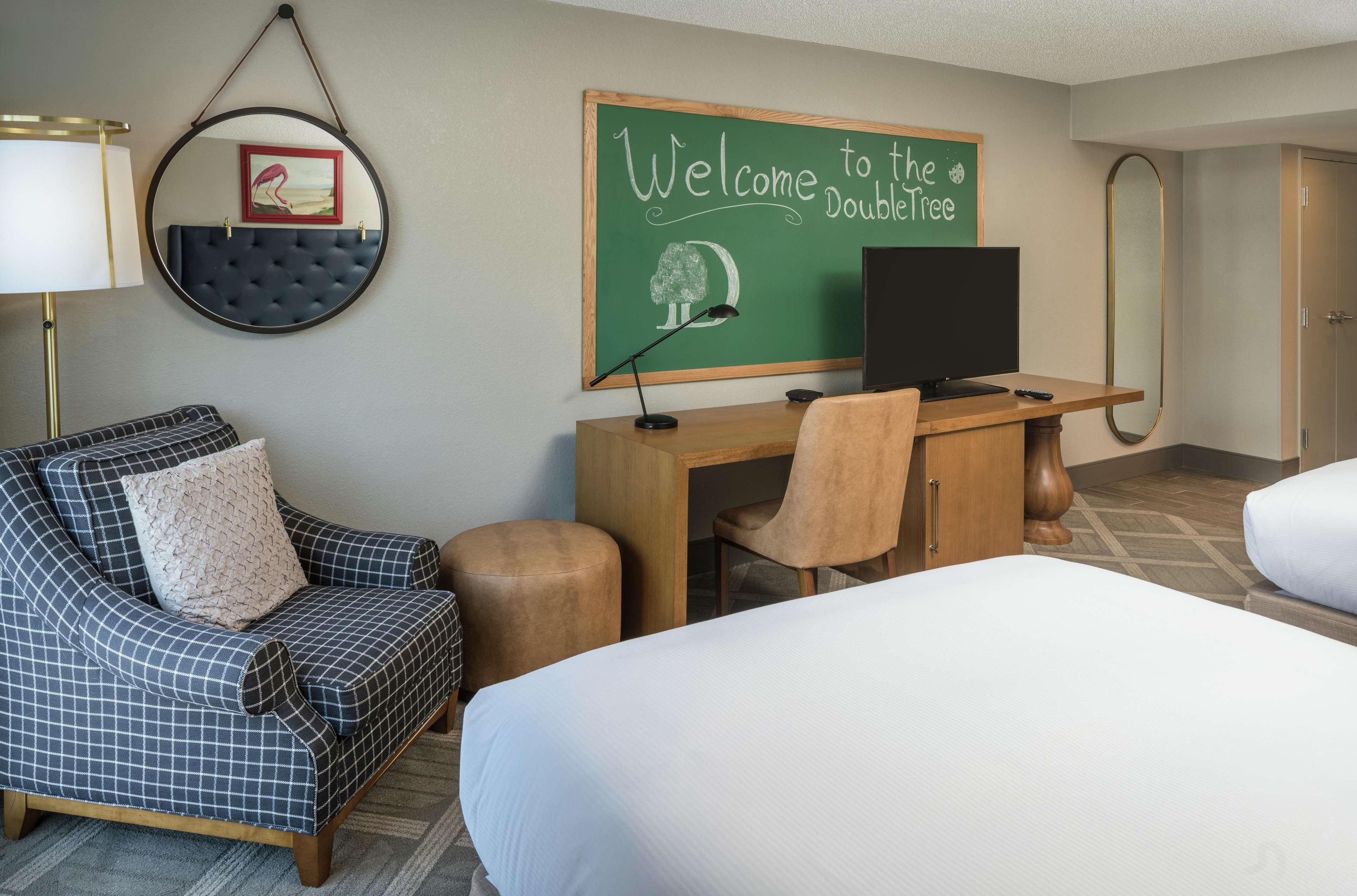 Doubletree By Hilton Γκέινσβιλ Εξωτερικό φωτογραφία