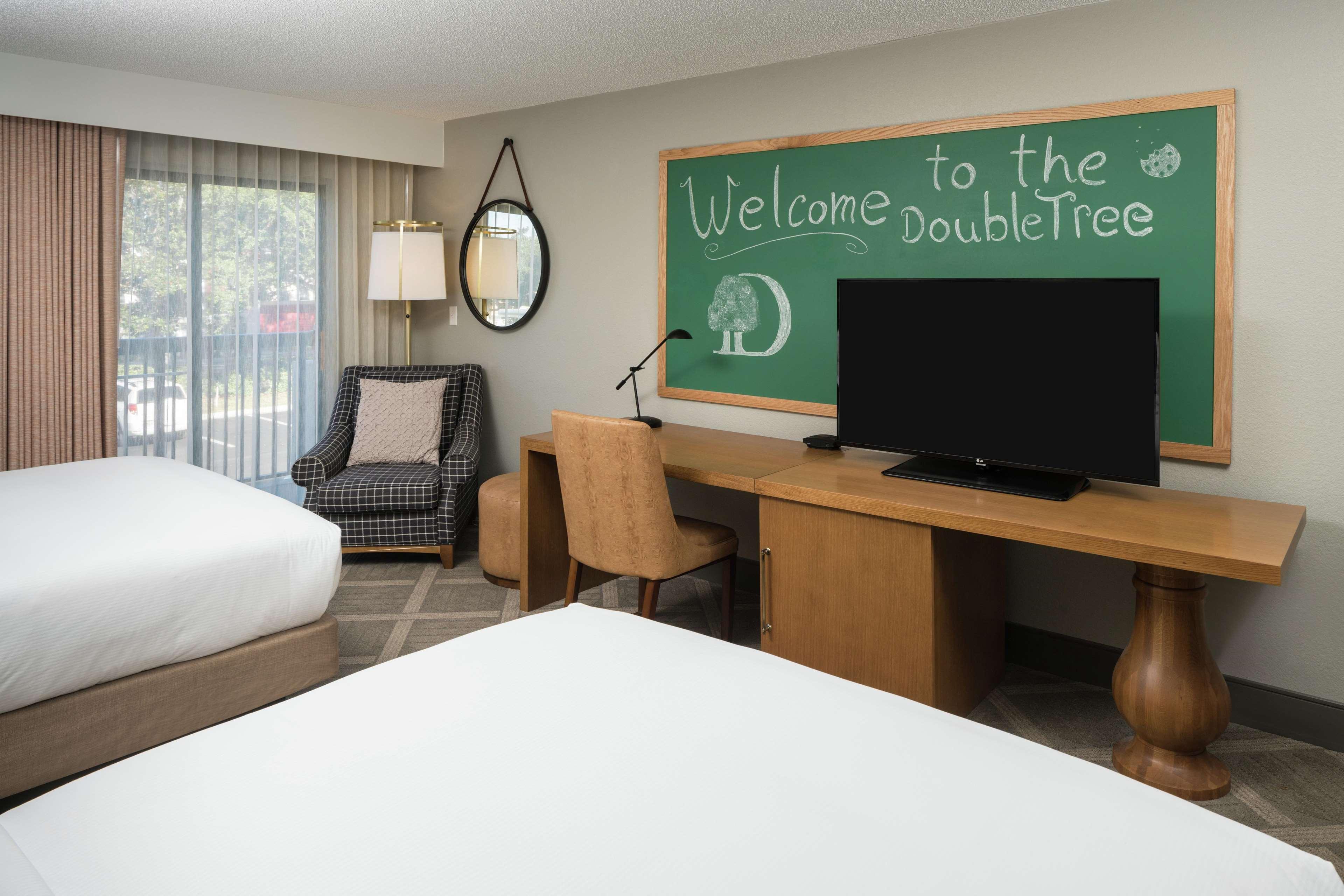 Doubletree By Hilton Γκέινσβιλ Εξωτερικό φωτογραφία
