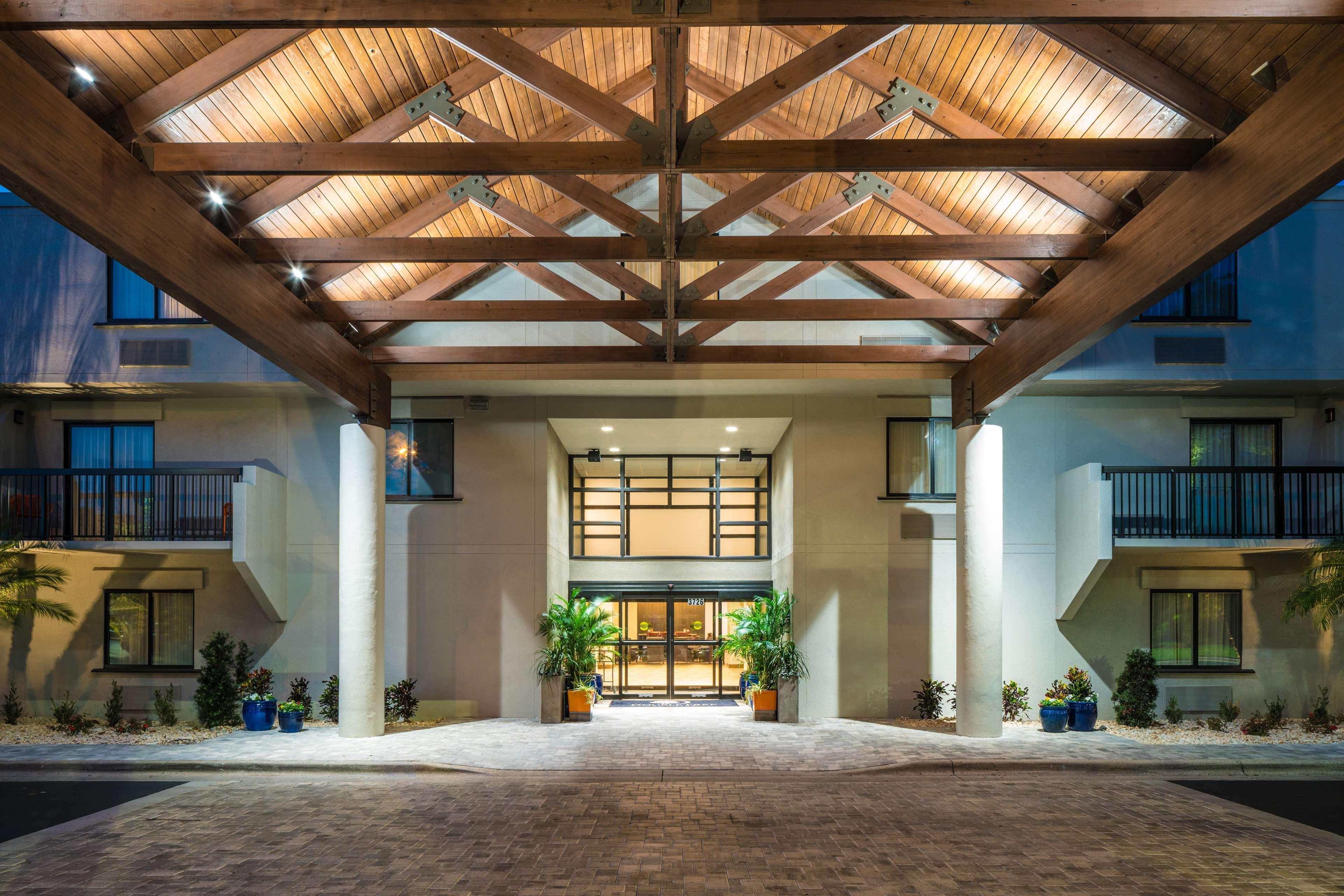 Doubletree By Hilton Γκέινσβιλ Εξωτερικό φωτογραφία