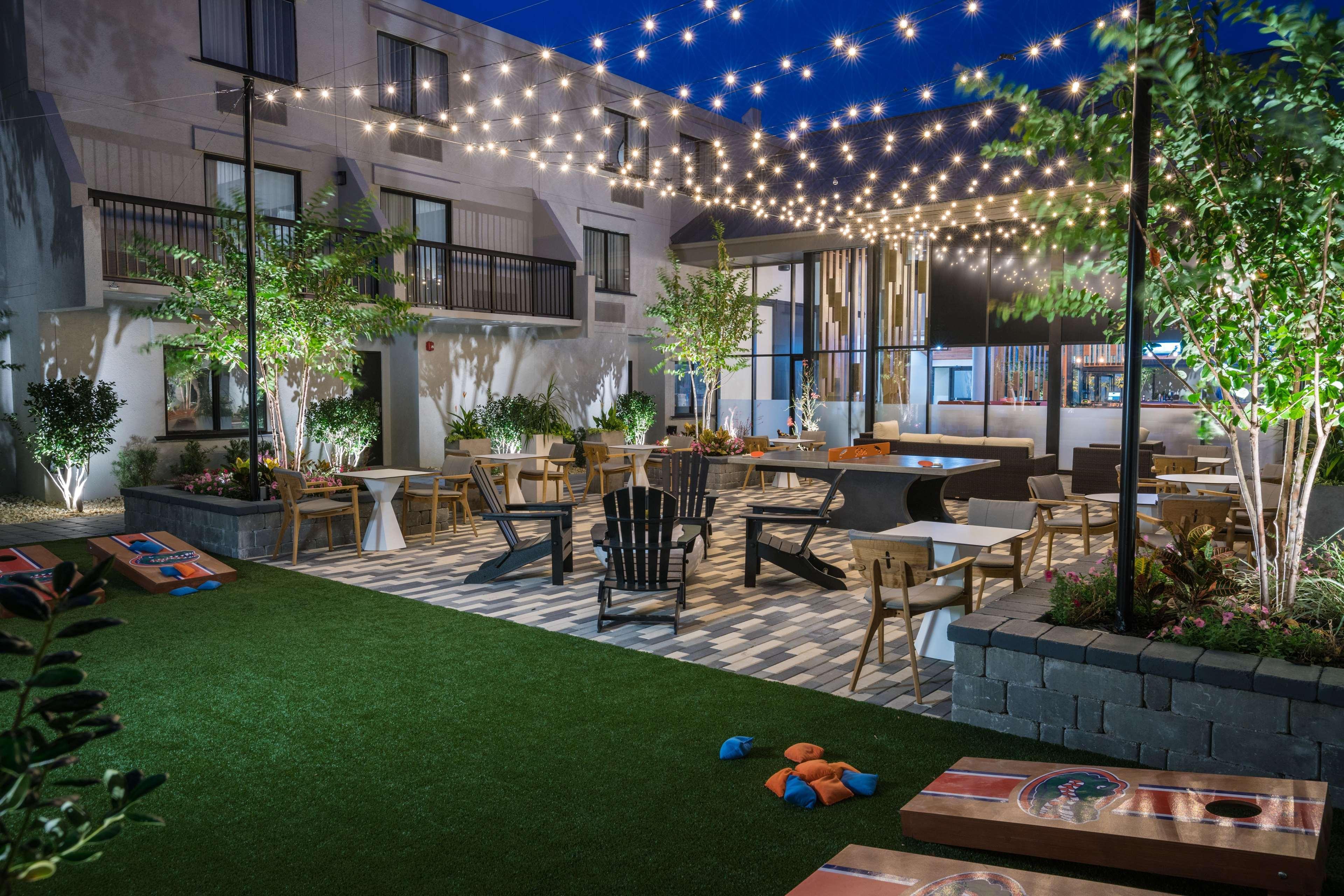 Doubletree By Hilton Γκέινσβιλ Εξωτερικό φωτογραφία