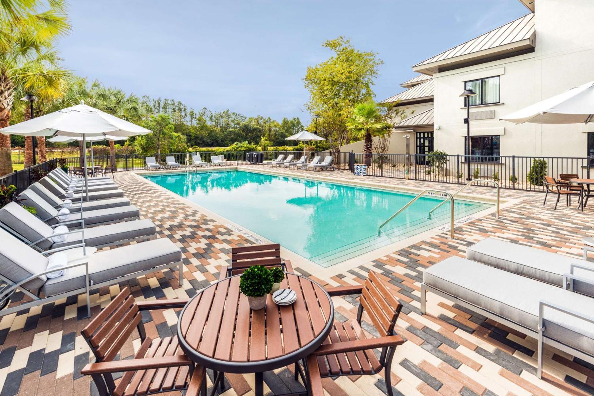 Doubletree By Hilton Γκέινσβιλ Εξωτερικό φωτογραφία